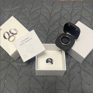 Smart Ring Silver size 10 Charging Case,Cord & Manual